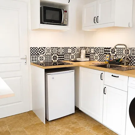 דירה Cozy Townhouse In The Heart Of Historic סנליס